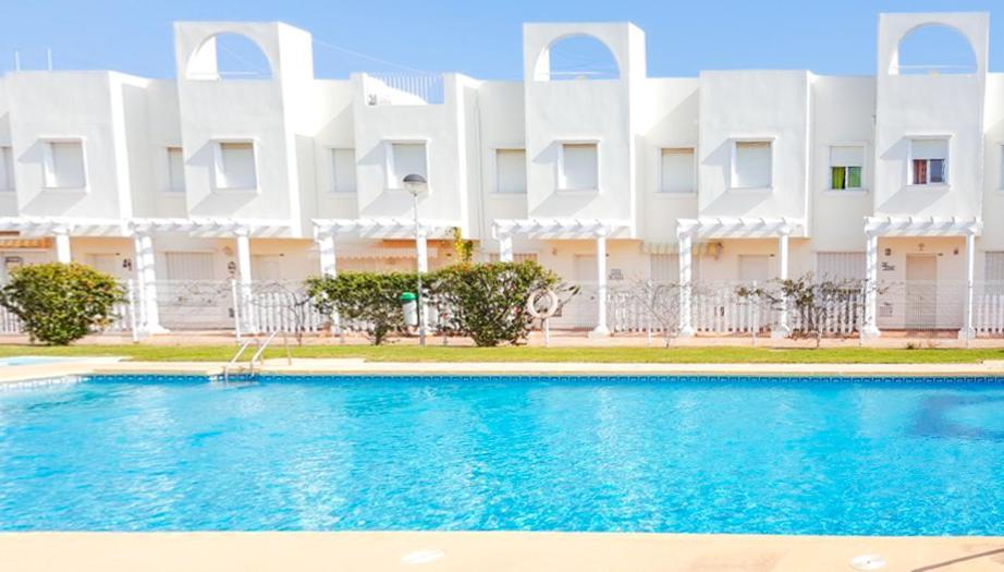 Garden Vistas. Hermoso Duplex Con Patio, Solarium Y Piscina. Вера Екстериор снимка