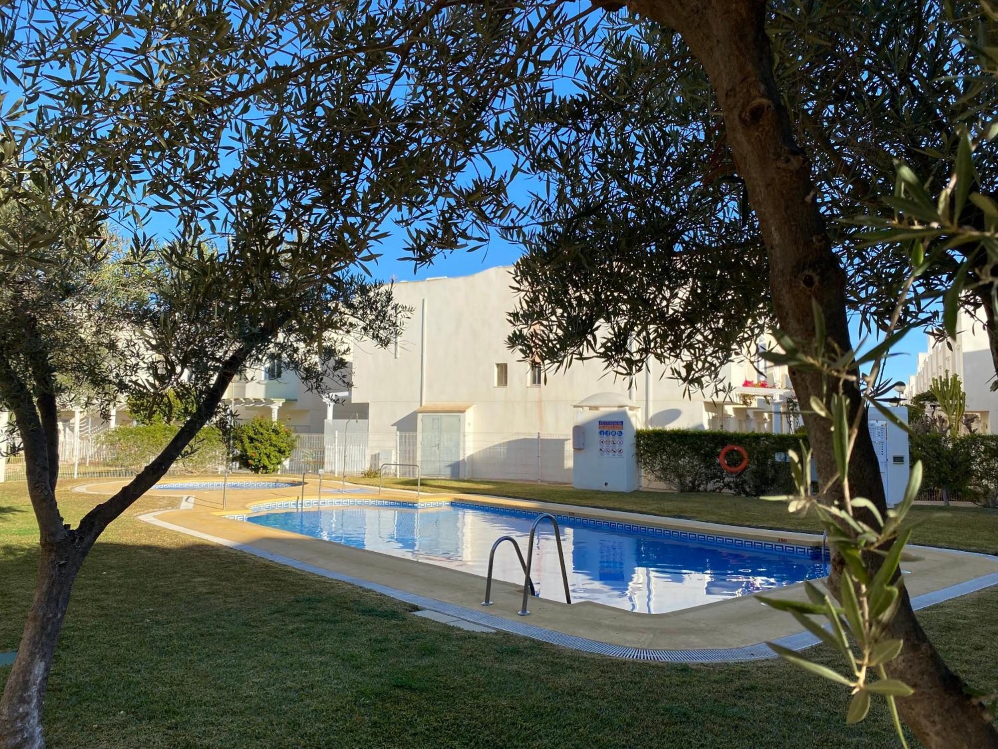 Garden Vistas. Hermoso Duplex Con Patio, Solarium Y Piscina. Вера Екстериор снимка